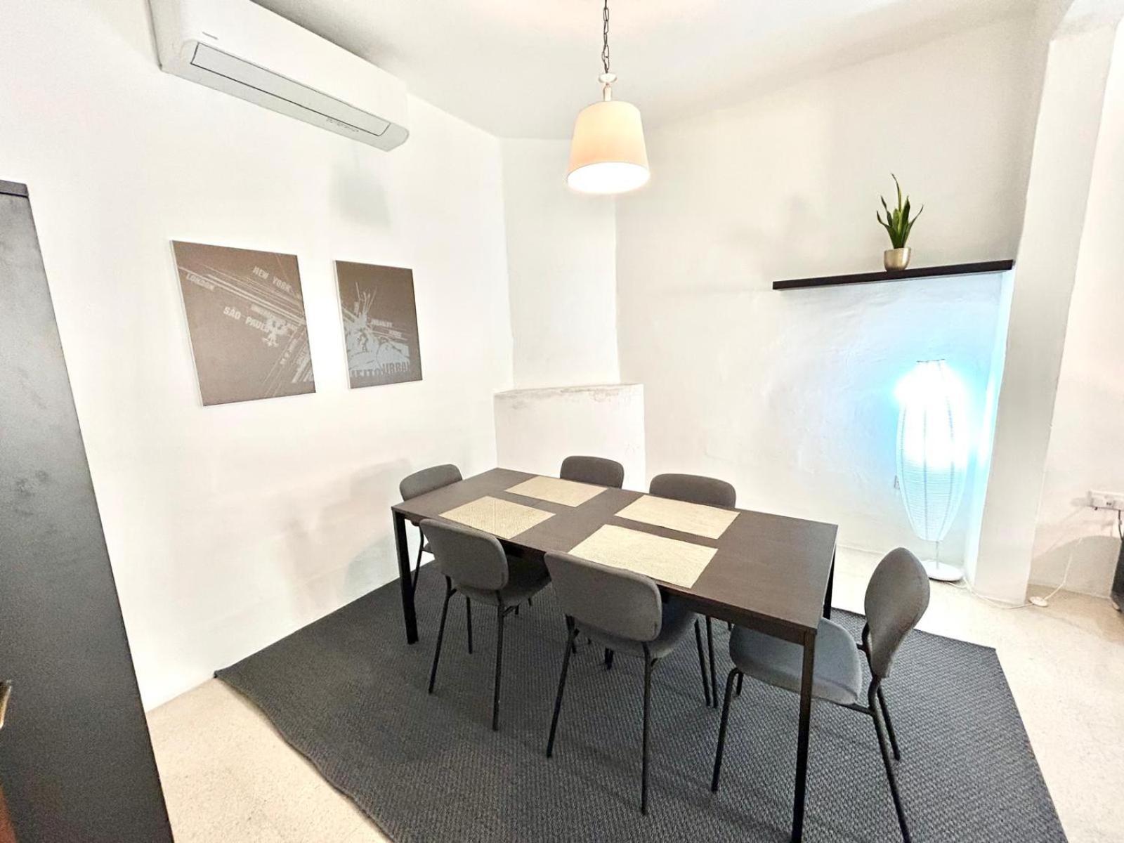 St Julians - Balluta Bay Large 3 Bedroom Apartment Sliema Buitenkant foto