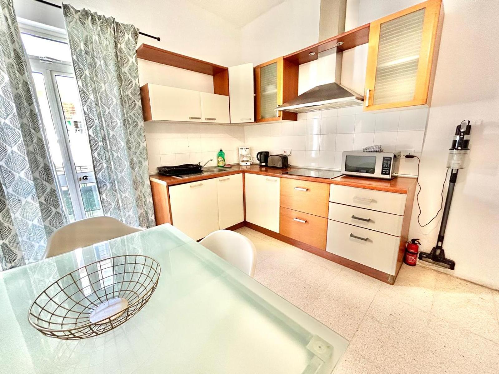 St Julians - Balluta Bay Large 3 Bedroom Apartment Sliema Buitenkant foto